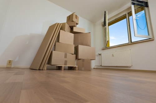 Local Kingston storage access with practical loading and parking considerations